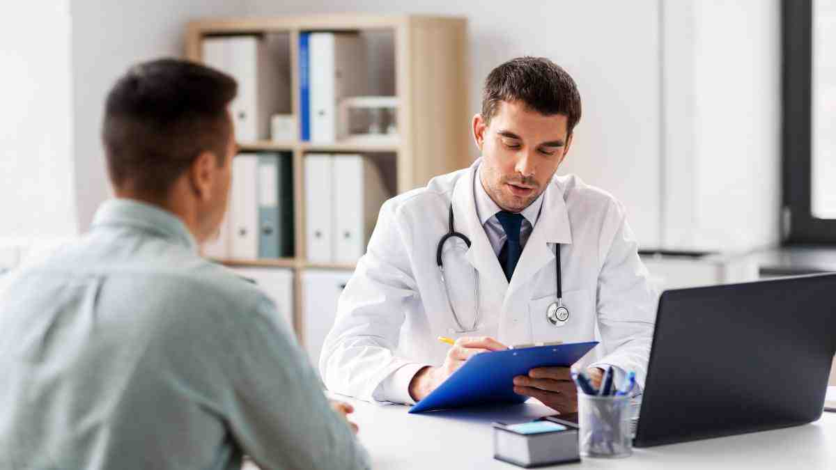 A compassionate Drug Rehab Headquarters doctor talking to a patient - drug detox nashville tn