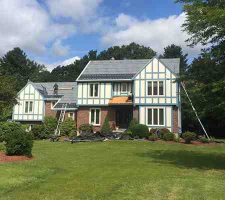 Top Tips for Selecting a Reliable Roof Replacement Company Near You 1 bot%2FFn1kh73JBSH2Ai4L44SV%2FcustomImages%2Fheritage exteriors roofing services 006 compressed