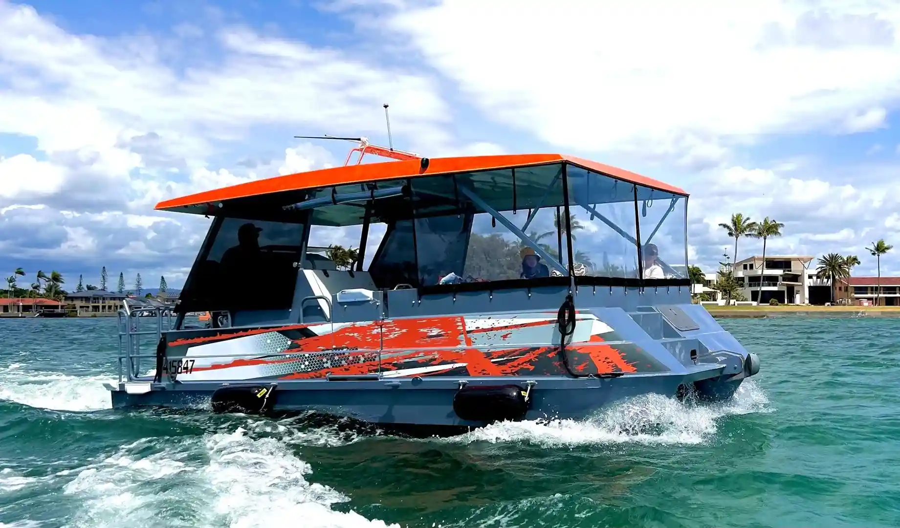 Pontoon party boat - Pontoon party boat