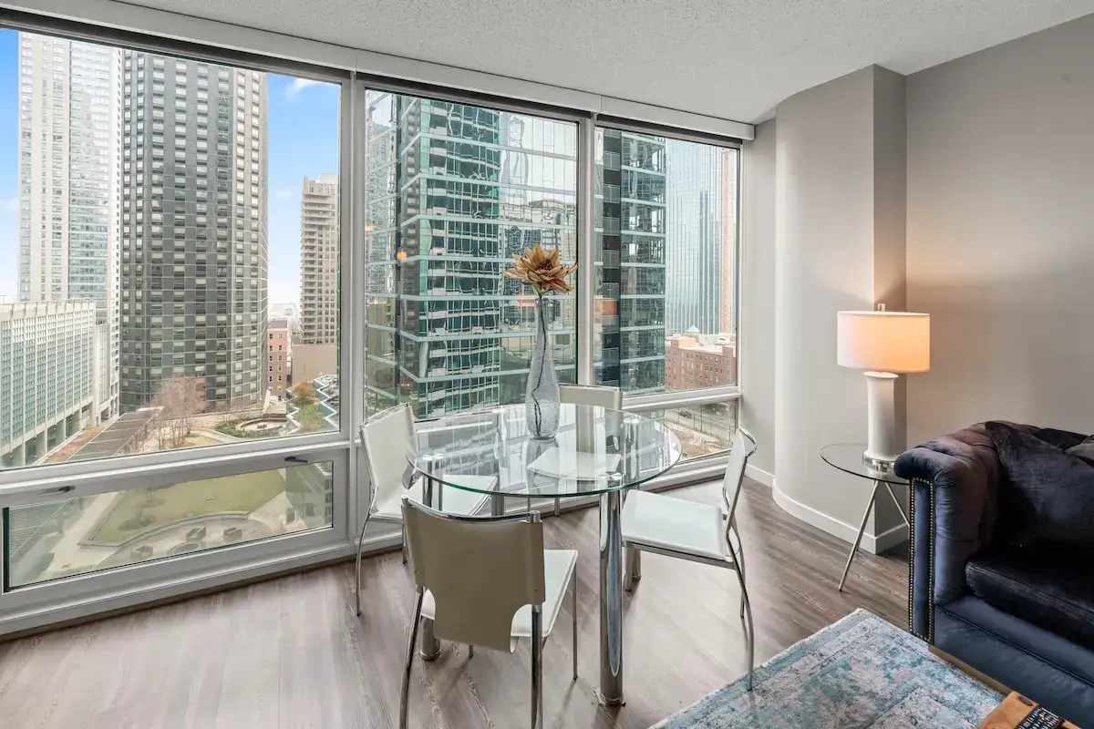 modern dining room in a Chicago corporate suite - medical housing Chicago
