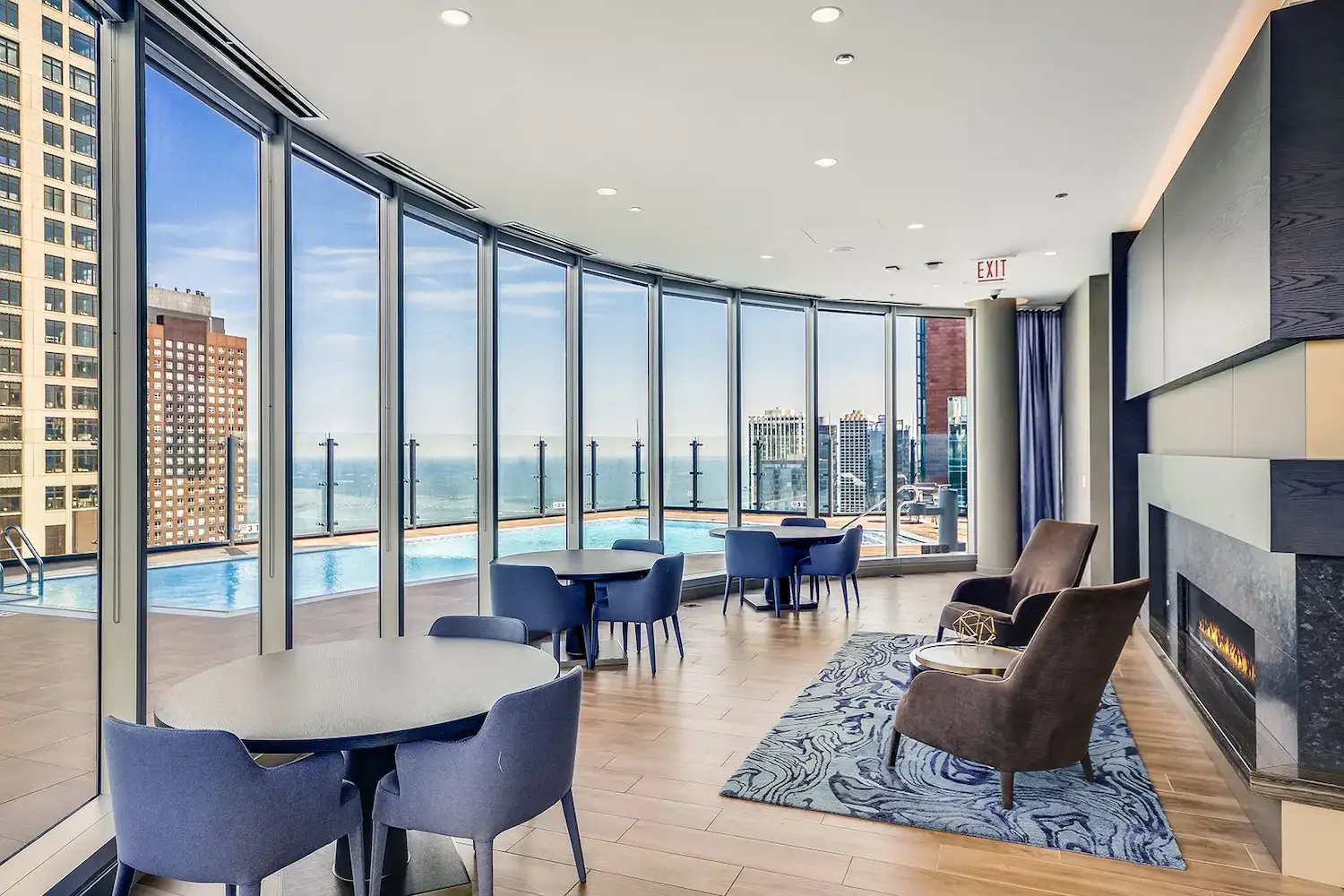 business traveler in a modern Chicago high-rise - month to month lease chicago business traveler in a modern Chicago high-rise - month to month lease chicago