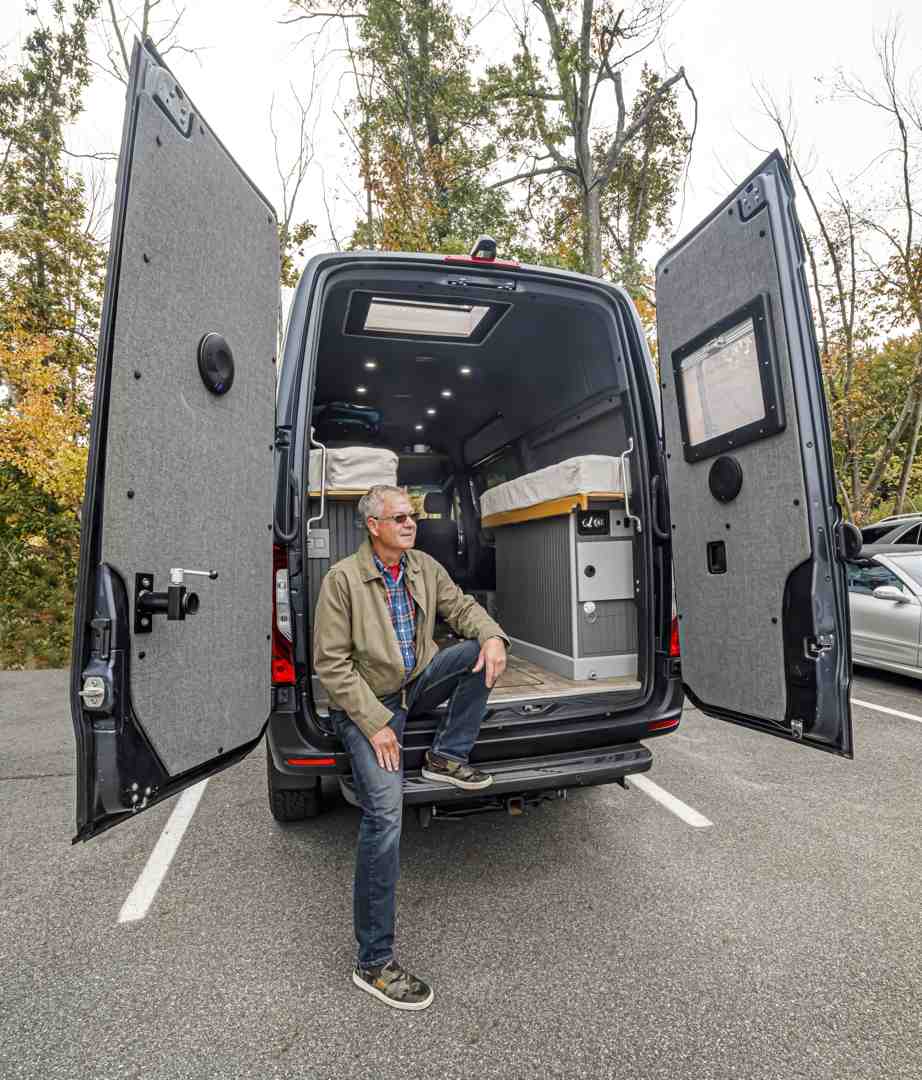 family loading custom Sprinter van - Custom Sprinter vans family loading custom Sprinter van - Custom Sprinter vans