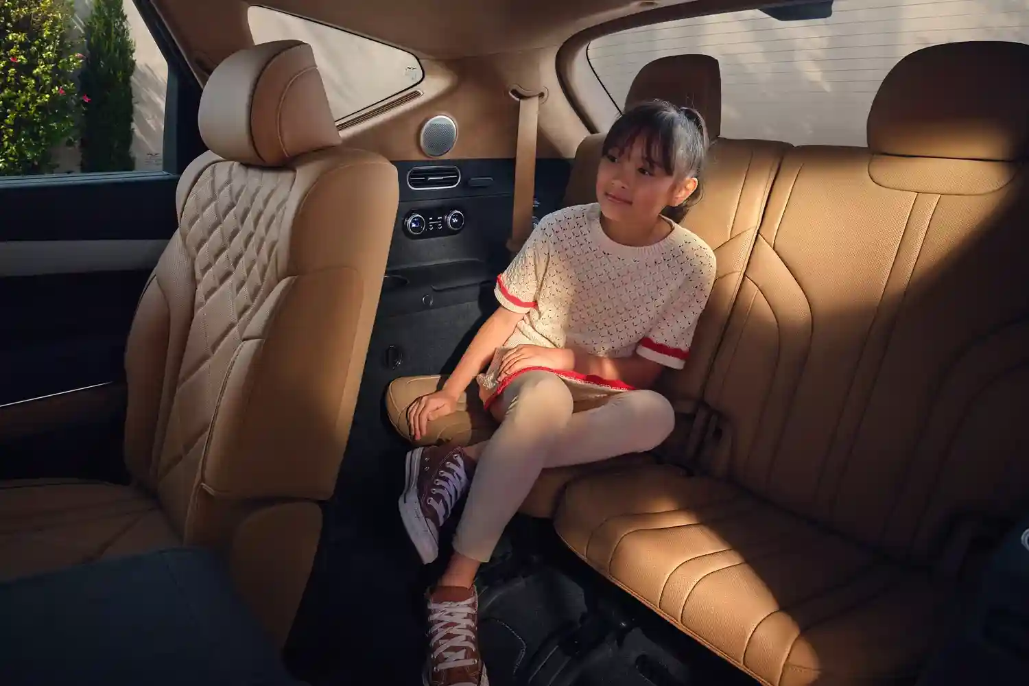 Available power folding 3rd row, the GV80 balances comfortable seating for up to seven passengers with a spacious cargo area. Available power folding 3rd row, the GV80 balances comfortable seating for up to seven passengers with a spacious cargo area.