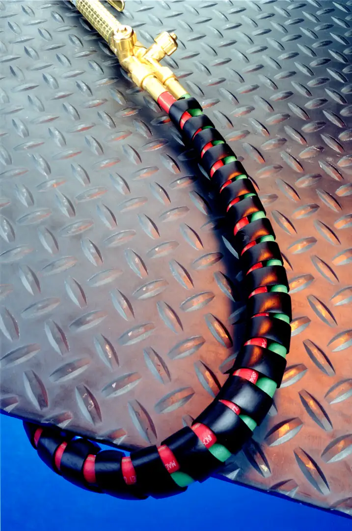 simple wrapping installation process onto a cable bundle - cable, wire & hose protection (heli-tube® spiral wrap) simple wrapping installation process onto a cable bundle - cable, wire & hose protection (heli-tube® spiral wrap)