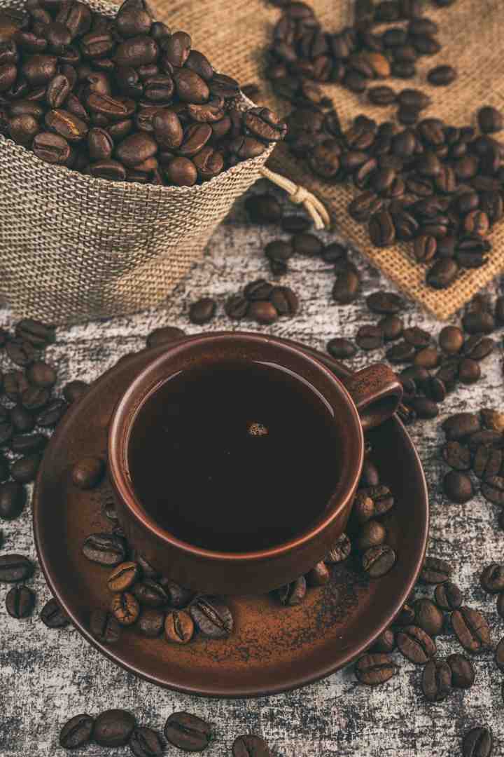 Infographic displaying the characteristics of Arabica coffee cultivars including Typica, Bourbon, Caturra, and Catuai with origin countries and flavor notes - different types of arabica coffee beans infographic mindmap-5-items
