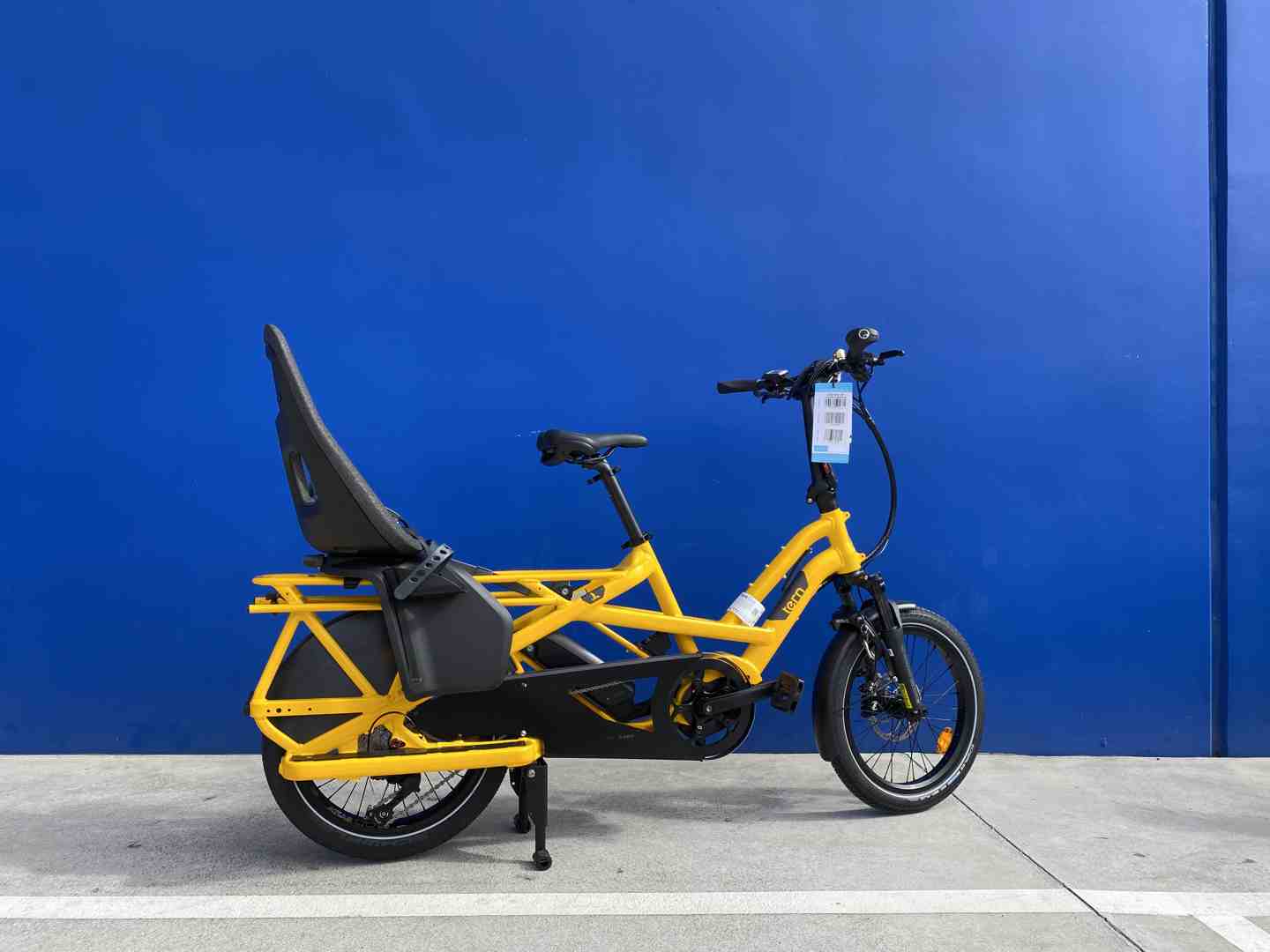 Tern GSD with happy children - Tern cargo bikes