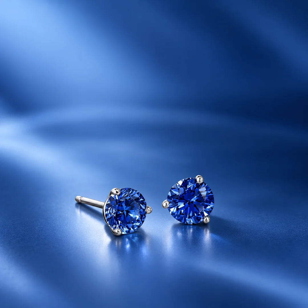 Close-up of a three-prong martini stud earring setting Close-up of a three-prong martini stud earring setting