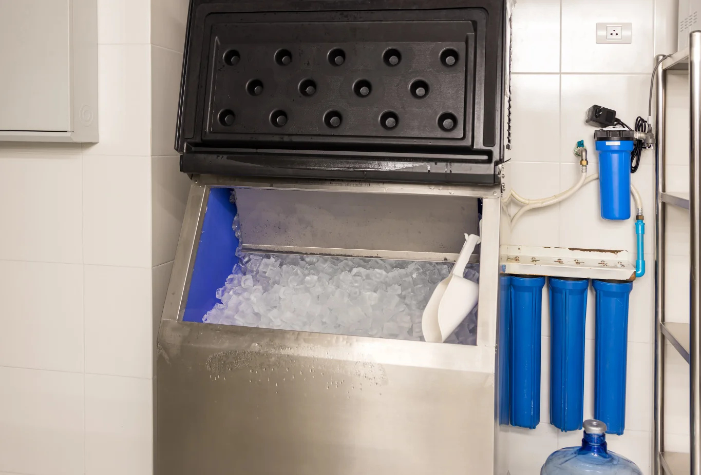 flake ice used in healthcare and seafood displays