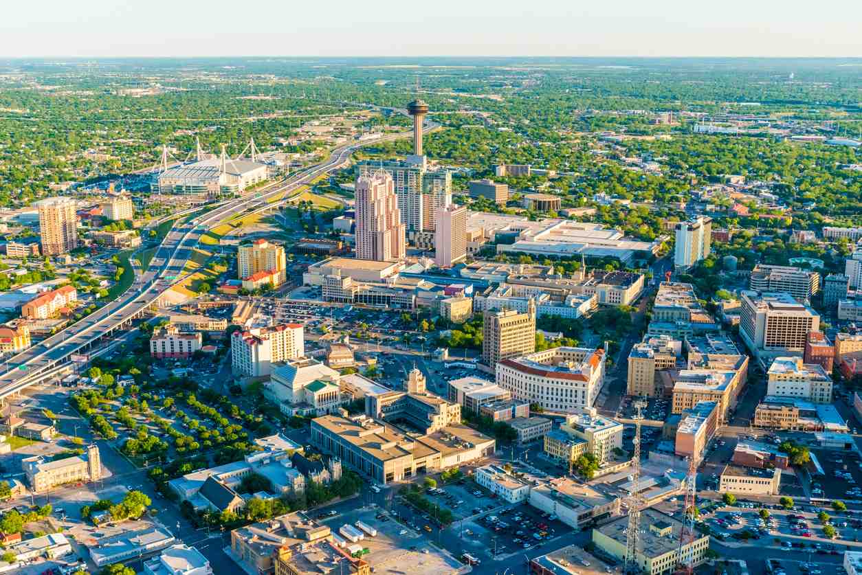 San Antonio skyline - Is San Antonio a Good Real Estate Investment