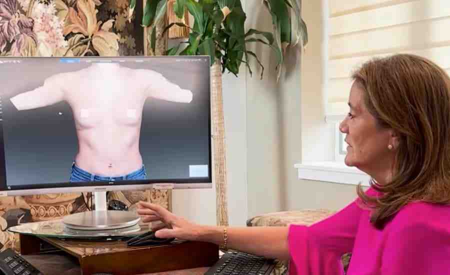 compassionate surgeon consulting with a patient - experienced plastic surgeons