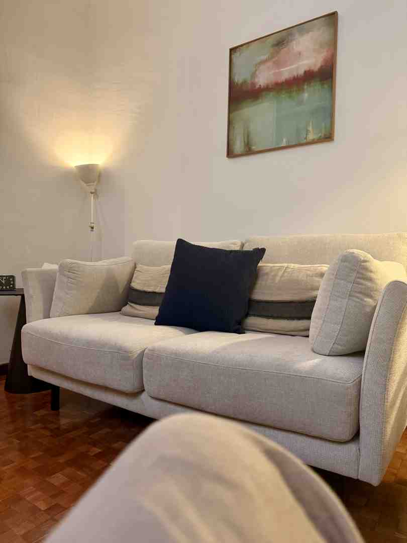warm and inviting therapy room in Barcelona - therapy for work stress warm and inviting therapy room in Barcelona - therapy for work stress