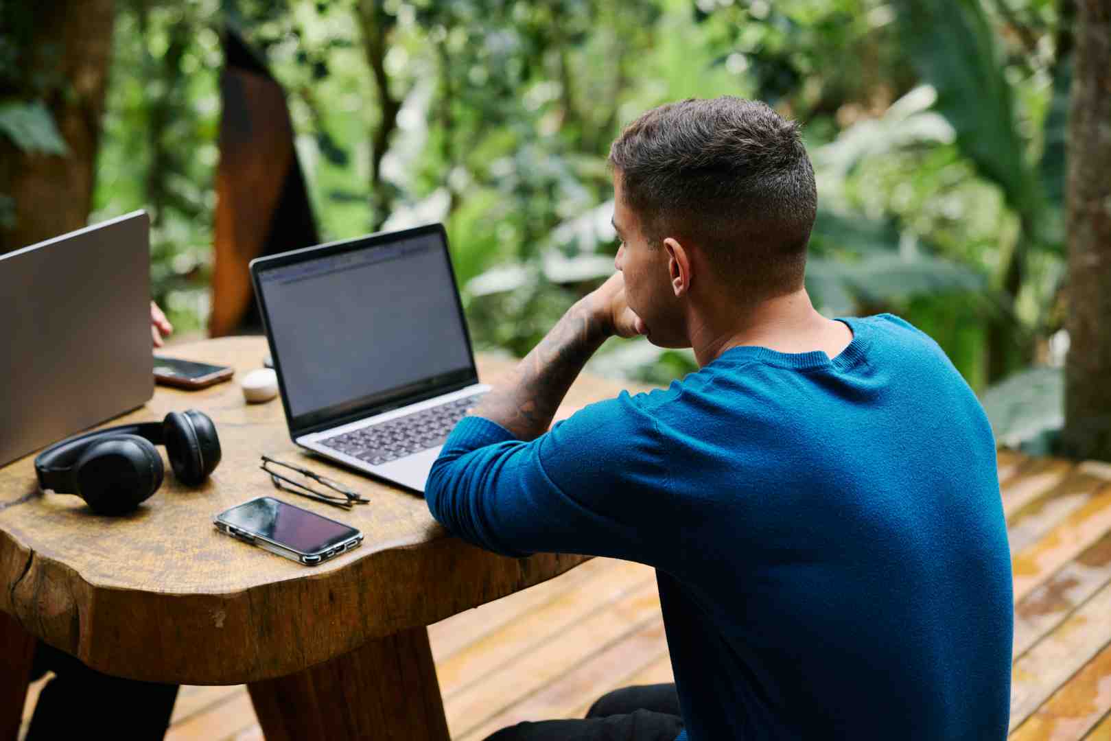 digital nomad mental health: isolation, culture shock, burnout - therapy for digital nomads digital nomad mental health: isolation, culture shock, burnout - therapy for digital nomads