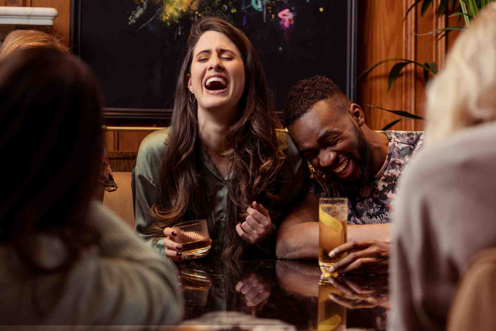 Friends socialising at tapas bar - Dating in Barcelona