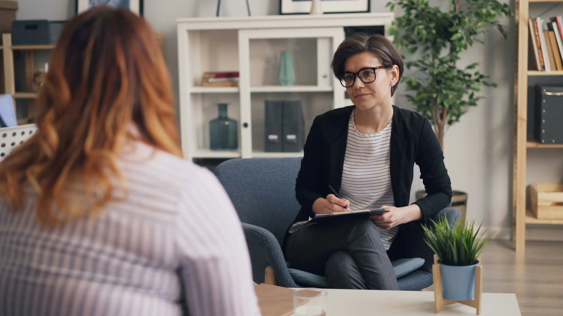 Spanish psychologist near me - warm therapy room in Barcelona with cultural warmth and emotional safety - spanish Spanish psychologist near me - warm therapy room in Barcelona with cultural warmth and emotional safety - spanish