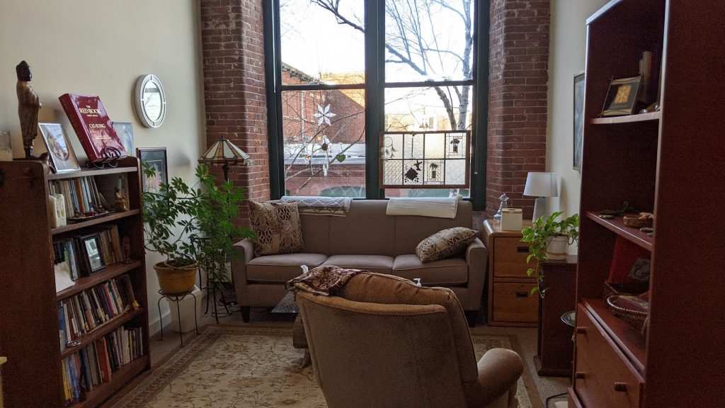 serene therapy room setting - rehab centers in las cruces new mexico serene therapy room setting - rehab centers in las cruces new mexico