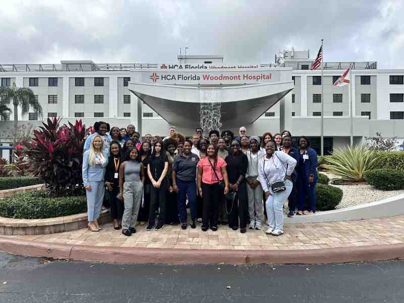 A welcoming hospital reception area with comfortable seating and a friendly staff member at the desk - University Pavilion-Psychiatric Hospital 7201 N University Dr Tamarac, FL 33321