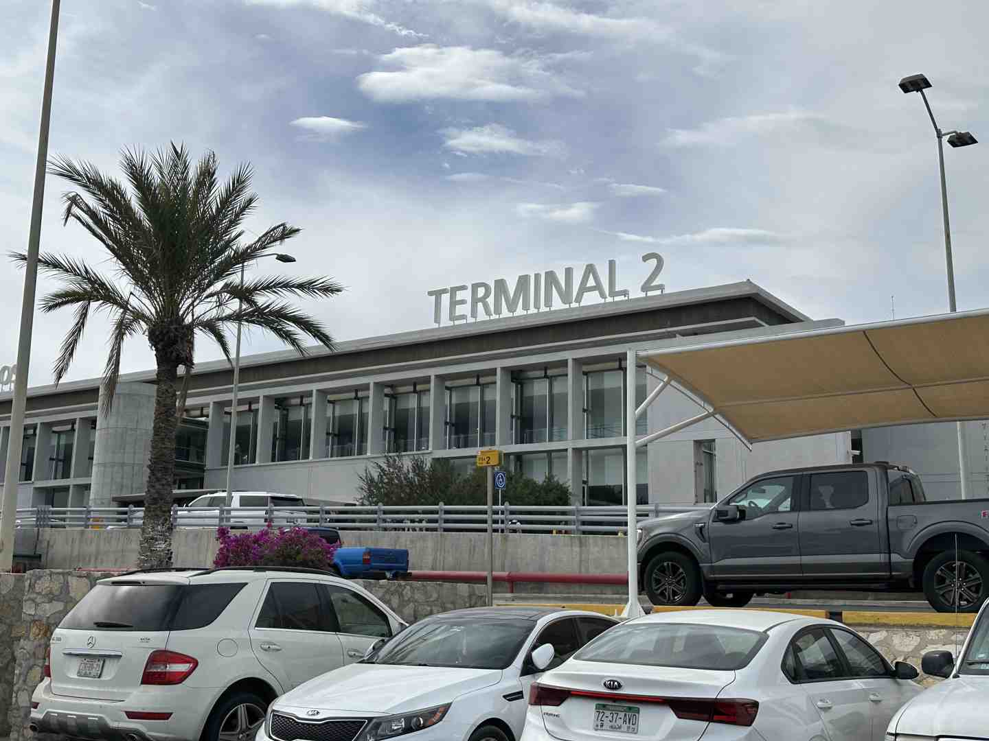 Image of an online booking form for a Cabo transfer, showing fields for flight info, hotel, and passenger count - airport transfer cabo