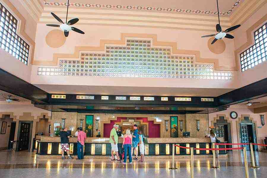 RIU Santa Fe resort entrance - SJD to RIU Santa Fe RIU Santa Fe resort entrance - SJD to RIU Santa Fe