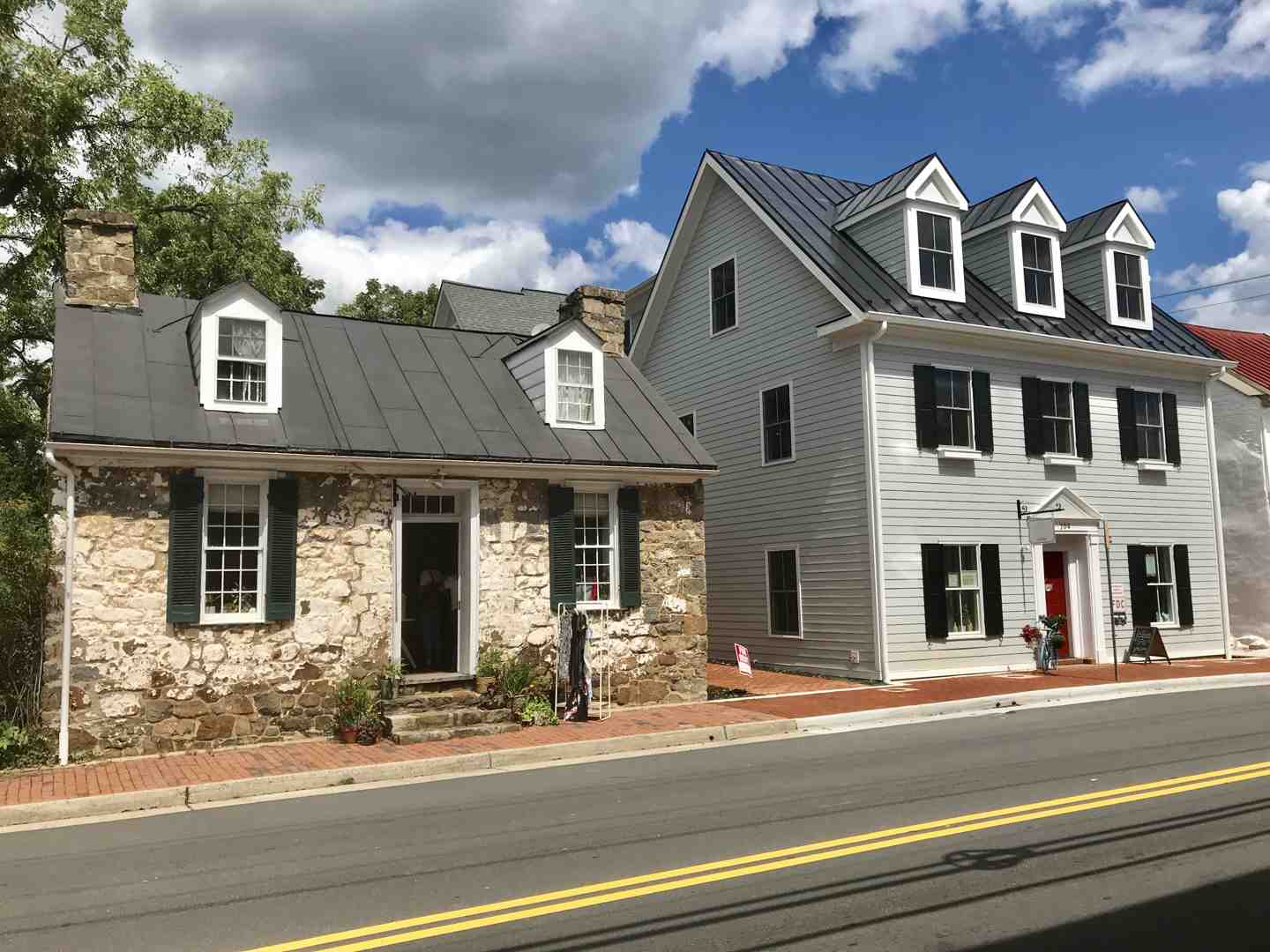 Busy intersection in Leesburg like the bypass - Leesburg car crash Busy intersection in Leesburg like the bypass - Leesburg car crash