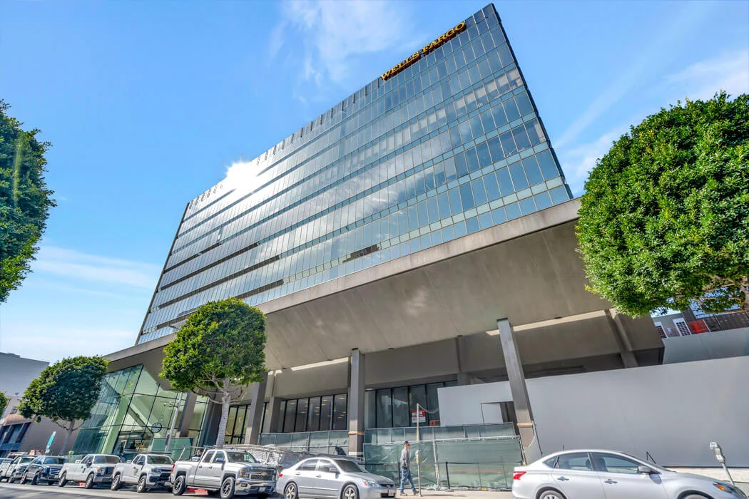 Modern professional medical building in a prestigious Los Angeles neighborhood - flexible healthcare office rental Modern professional medical building in a prestigious Los Angeles neighborhood - flexible healthcare office rental