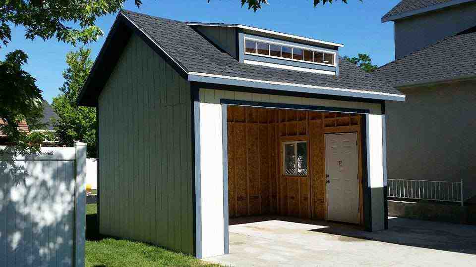 A custom-built detached garage in Lehi, featuring quality construction by Wright's Shed Co.