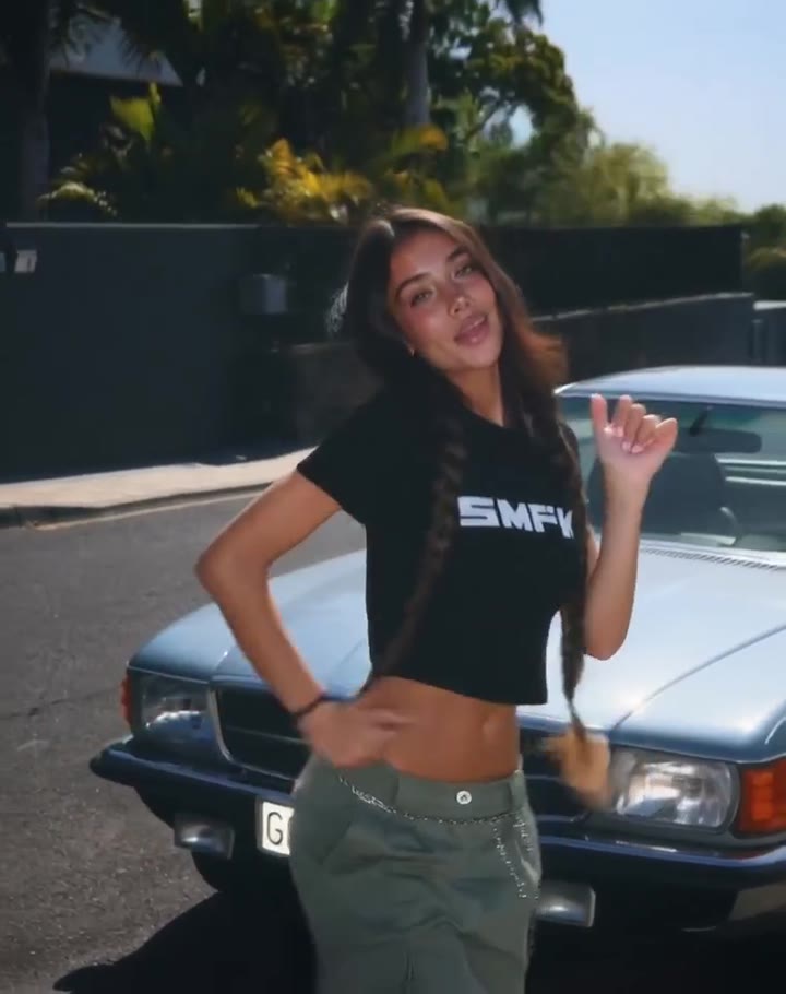 Hip Shake Dance — AI video template