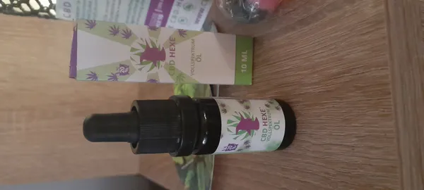Kundenfoto zu CBD Vollspektrum Öl 5–30 % CBD, 10 ml