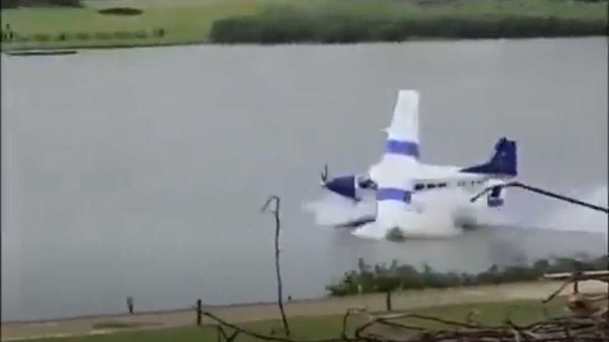 Sri Lanka'da Deniz Uçağı Kaza Yaptı: 2 Pilot Yaralı