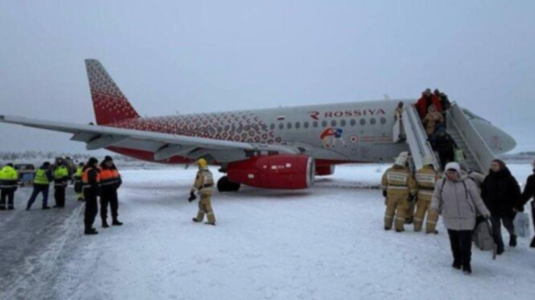 SSJ100 İnişte Pistten Çıktı: Yolcular Güvende