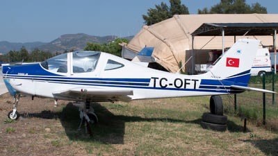 Efes Üzerindeki Eğitim Uçağında Kritik Arıza: Göstergeler Kapandı, Pilotlar Telefonla Kuleyi Aradı