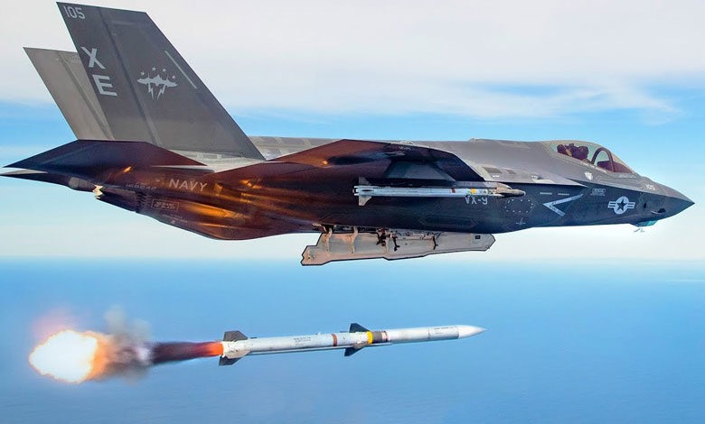 Finlandiya, F-35 Filosu İçin ABD'den AMRAAM Füzeleri Tedarik Ediyor