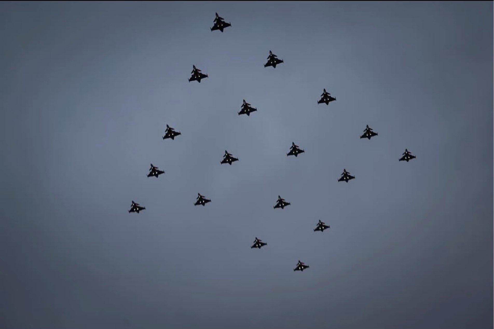 Danimarka Hava Sahasında Gripen, F-35 ve F-16'dan 'Noel Ağacı' Oluşumu