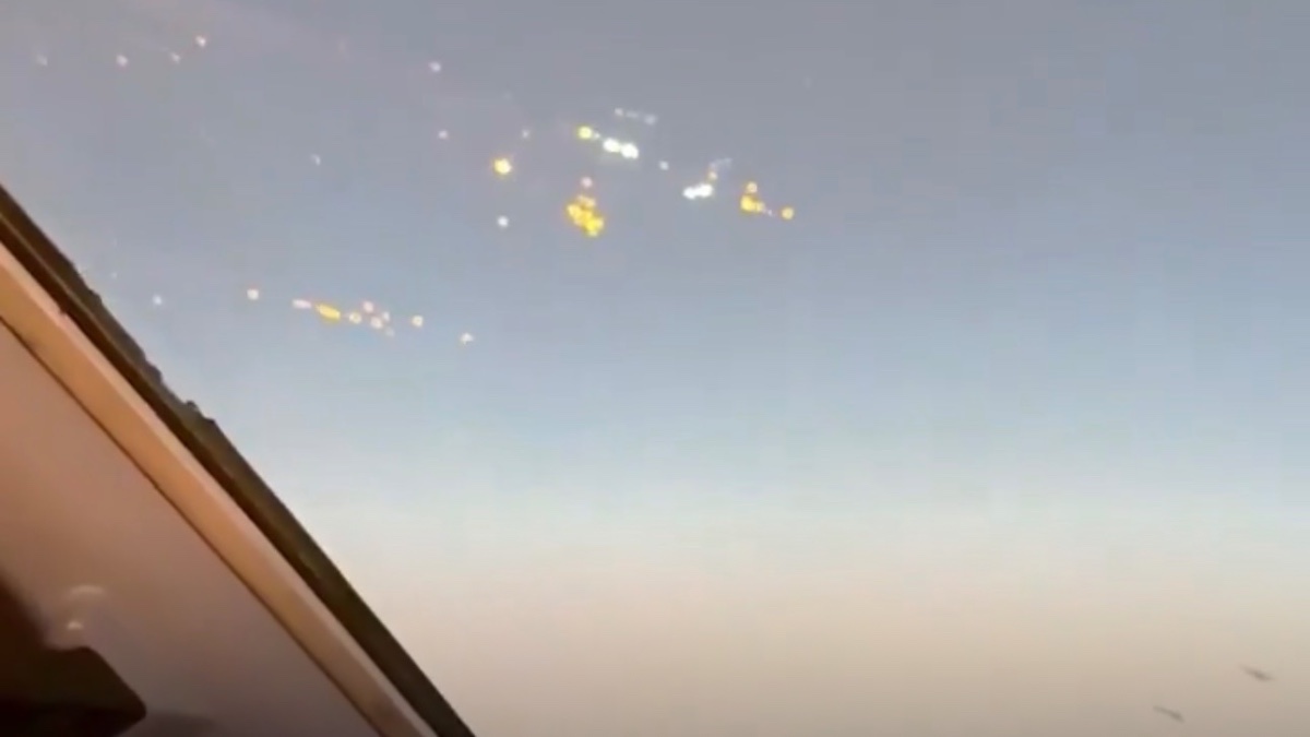 SpaceX Patlaması Sonrası Üç Uçak 'Mayday' Riskiyle Uçuşa Yasak Bölgeye Girmek Zorunda Kaldı