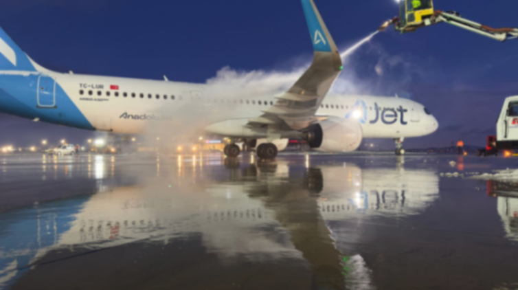 🔵Ajet'ten Kış Hamlesi: 24 Uçuş İptal Edildi