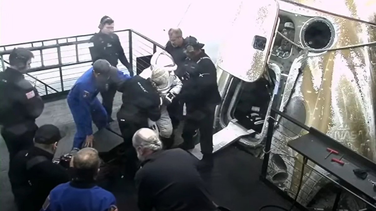 SpaceX Crew-11 Dünya'ya Döndü: Sağlık Sorunu Sebep Oldu