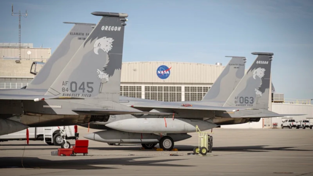 NASA Süpersonik Araştırma İçin F-15'leri Sahaya İndirdi