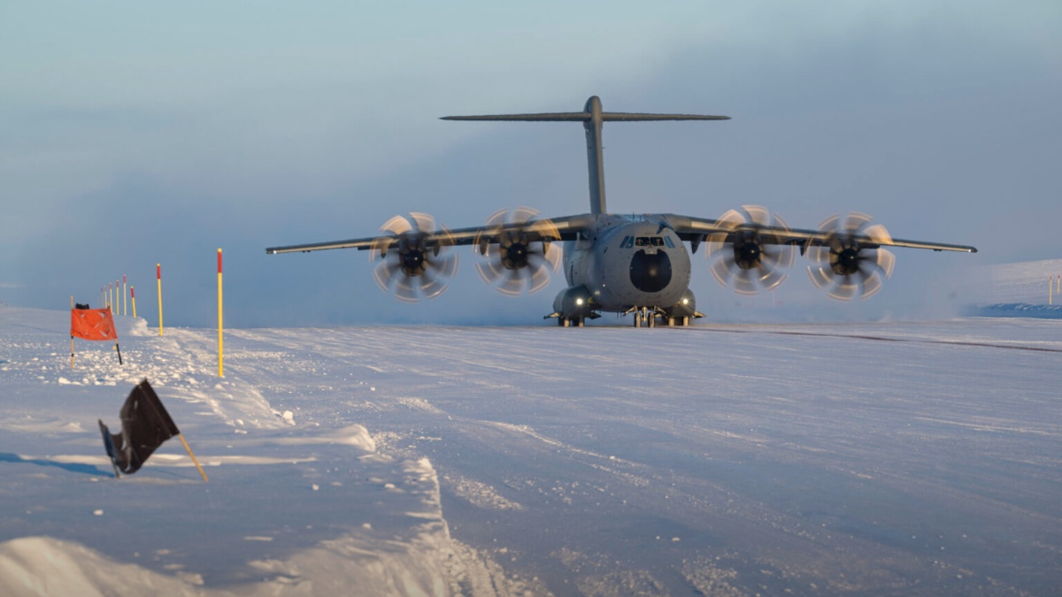 Danimarka Liderliğinde Avrupa, Grönland'a Çıkartma Yapıyor!