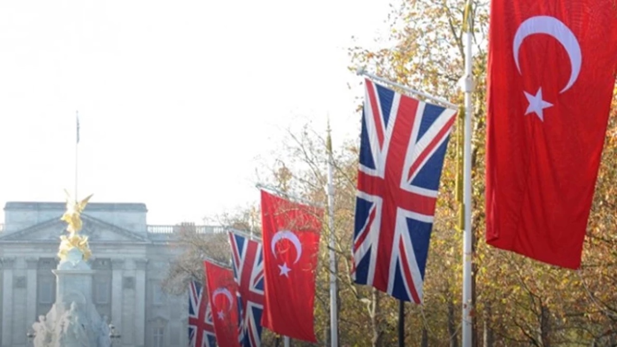 İngiltere'den Türkiye'ye Seyahat Uyarısı: Bölgesel Gerilim Havacılığı Etkiliyor