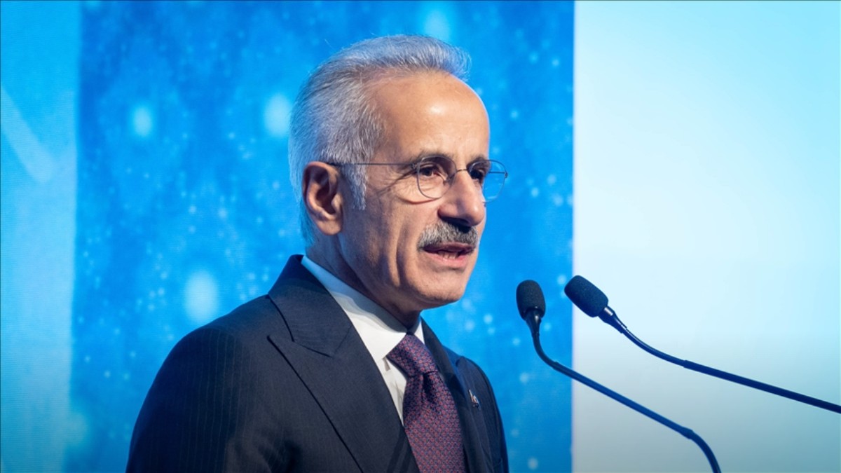 Esenboğa'nın Uçuş Kapasitesi Katlanıyor: 3. Pist İnemeyecek Uçak Bırakmayacak