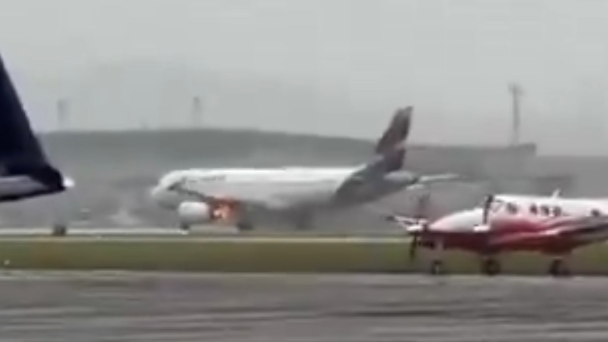 🔴 Son Dakika: Latam Uçağı Pist Başında Alev Aldı! Kalkış İptal Edildi