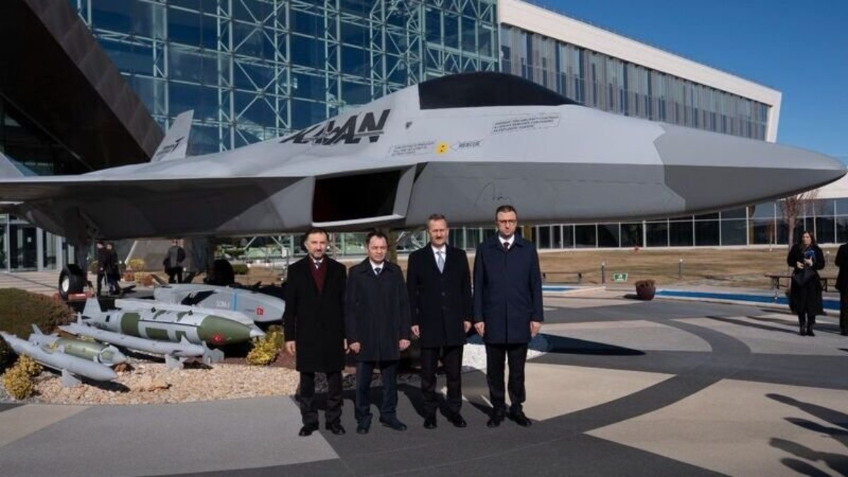 TUSAŞ, Özbekistan Savunma Bakanı'nı Ağırladı: Stratejik İş Birliği Fırsatları Masada - TUSAŞ (Milli Muharip Uçak) Haberi