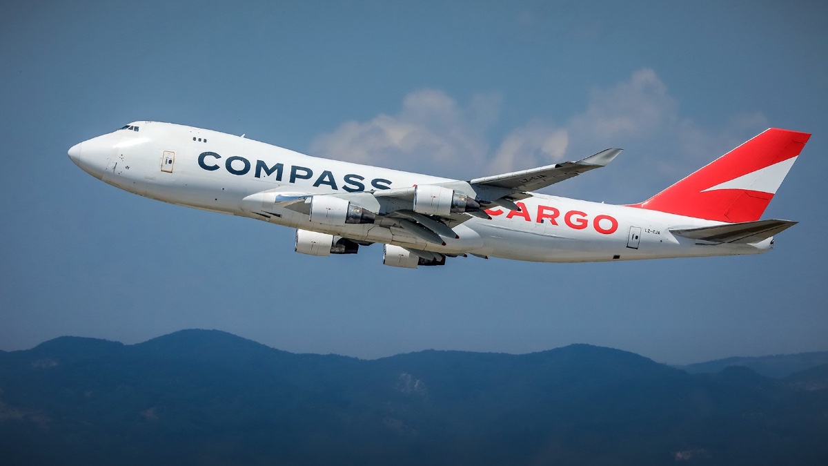 Compass Cargo Uçağı Hong Kong'da Motor Arızası Nedeniyle Acil İndi - Global Kargo Haberi