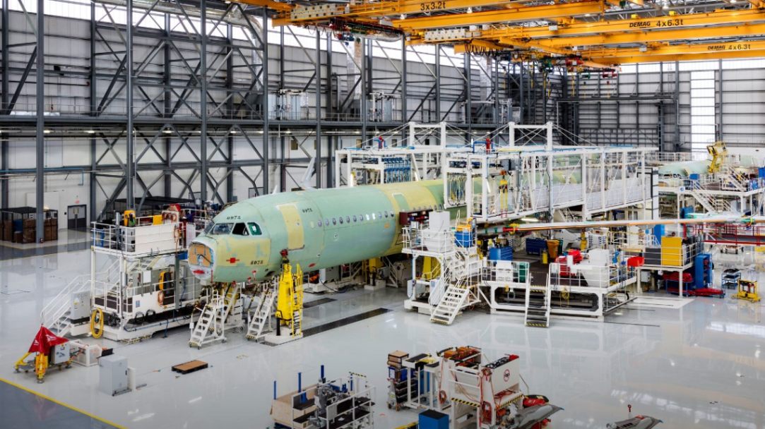 Airbus 2025'te Rekor Kırdı: 793 Uçak Teslimatı ve 73.4 Milyar Euro Gelirle Tarih Yazdı - Airbus Haberi