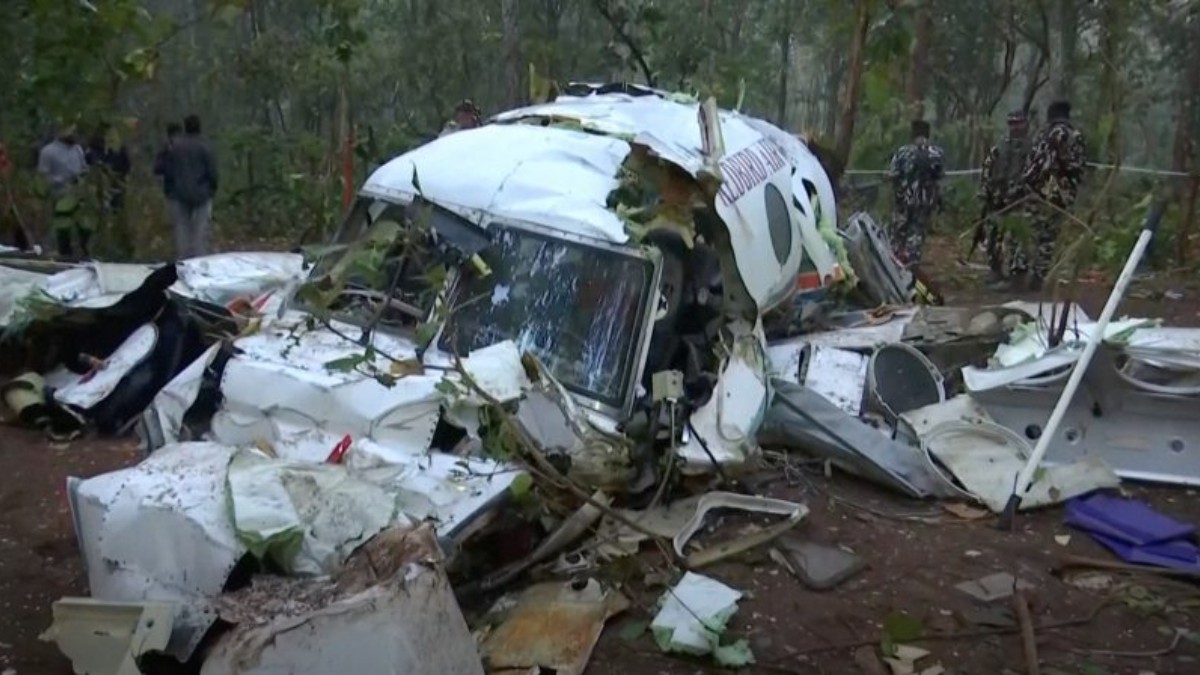 Hindistan'da Facia: Ambulans Uçağı Düştü, 7 Kişi Hayatını Kaybetti - Genel Havacılık Haberi