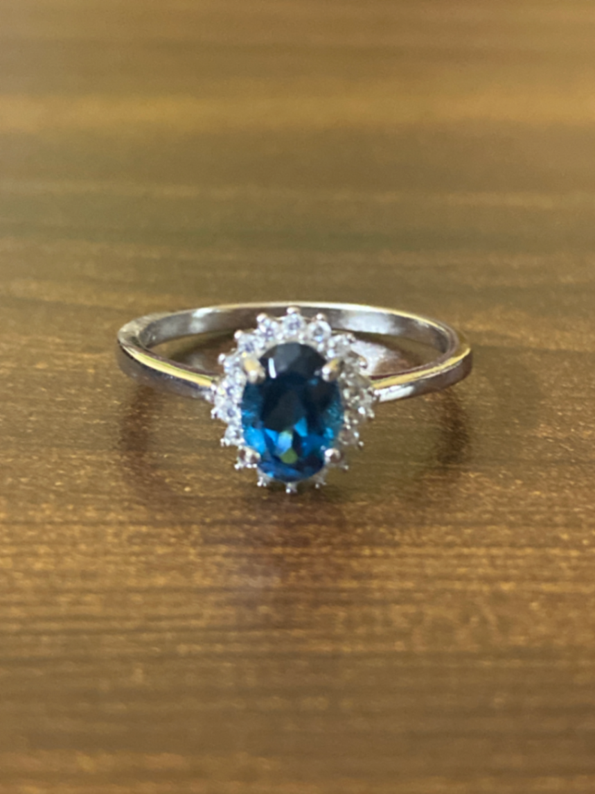 Teal Sapphire Halo Ring thumbnail 4