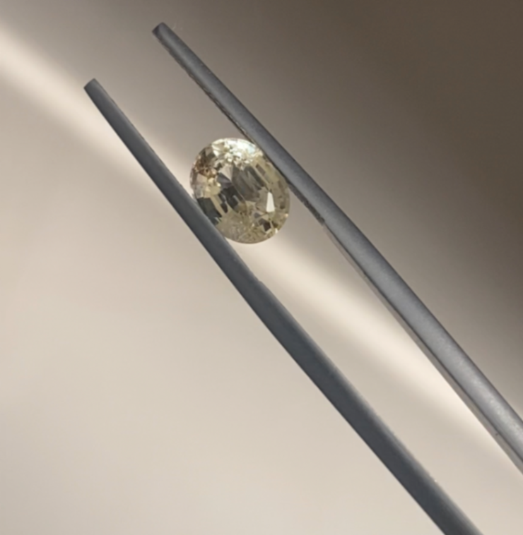 Yellow sapphire 1.55ct Oval Mixed Cut thumbnail 3