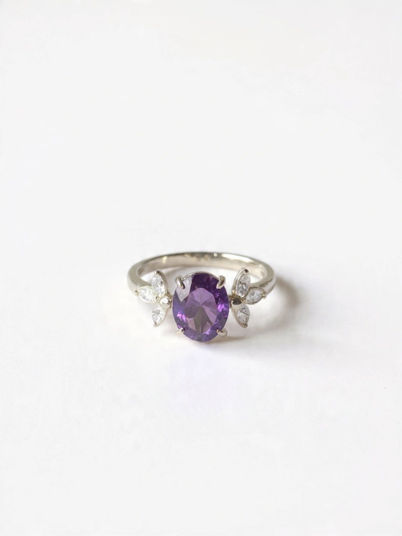 Amethyst Halo ring for women  - Image 1