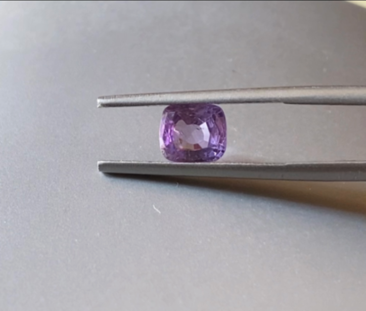 Violet Sapphire (Indher Neelam) - 1.6ct thumbnail 2