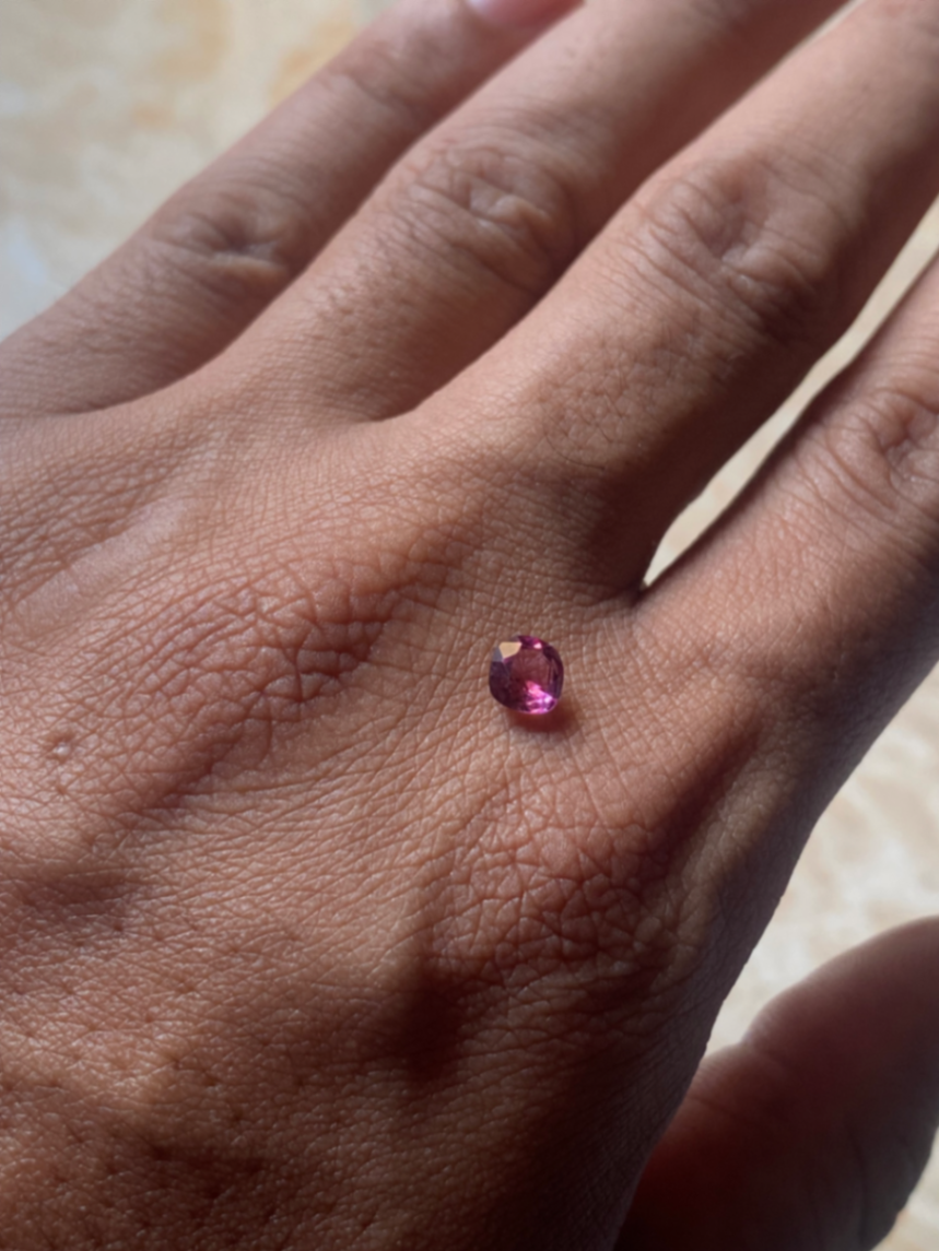 Pink Sapphire - 0.80ct thumbnail 4