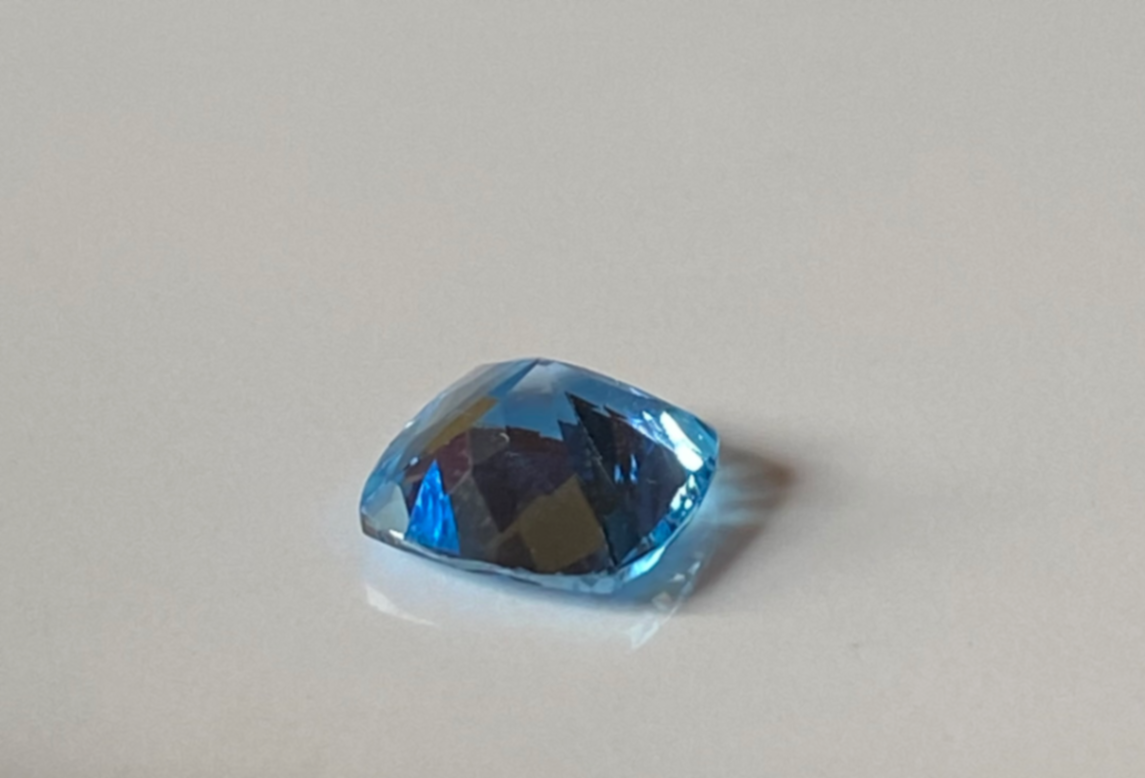 Blue Topaz - 2.25ct thumbnail 2